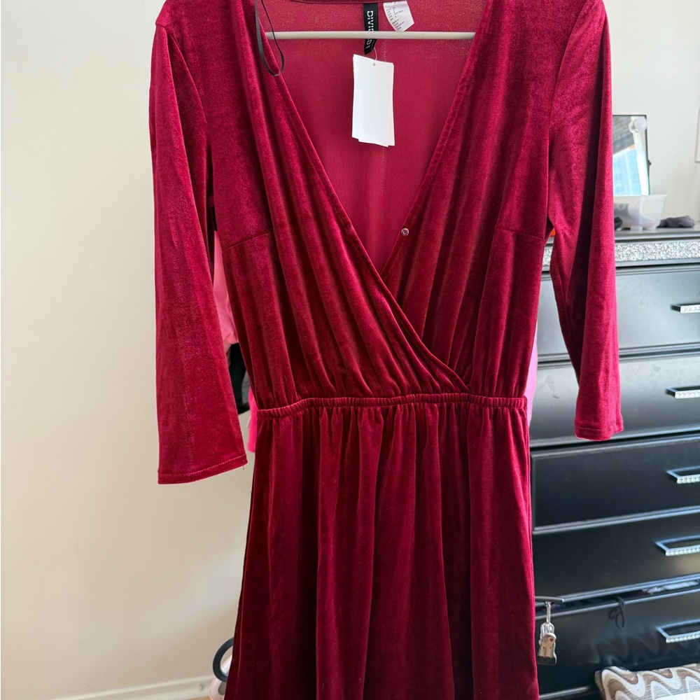 Divided Elegant Red Velvet Dress